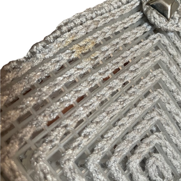 Vintage Handmade Gray Cross Stitch Plastic Canvas Woven Flower Accent Handbag - Picture 15 of 15